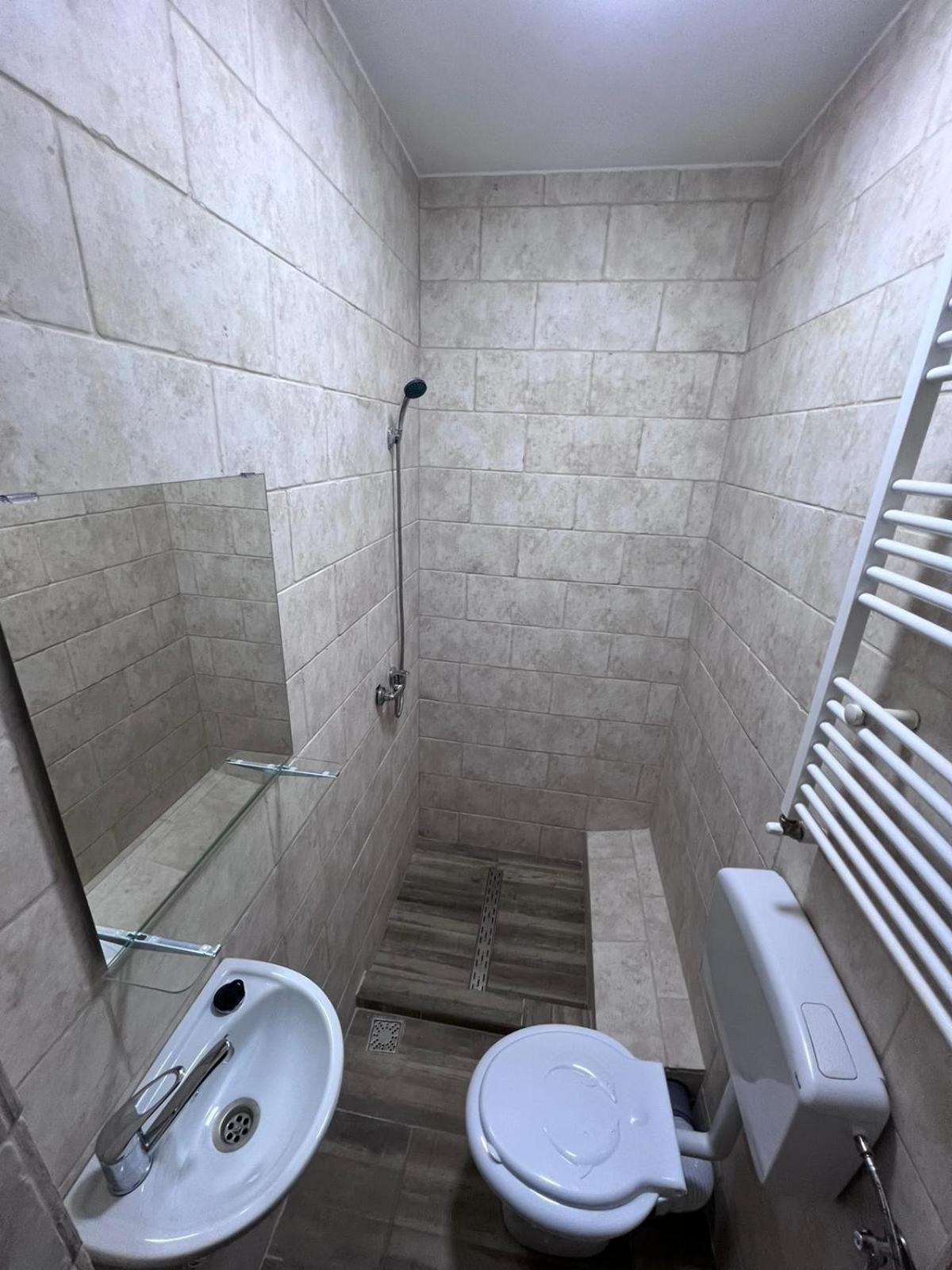 Casa Privata Airport Bucharest Therme Bucharest Balotesti Dış mekan fotoğraf